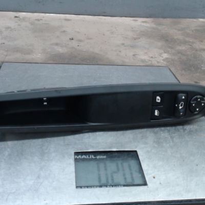 Commande lève-glace porte avant gauche Citroën DS3 (SA_) 1.6 vti 120 (2010-2015)