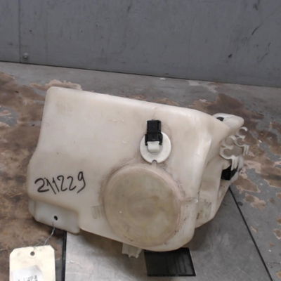 Reservoir lave-glace avant Mercedes-benz CLK (C208) Clk 200 kompressor (208.344) (2000-2002)