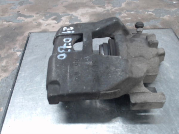 Etrier de frein avant gauche RENAULT SCENIC 3