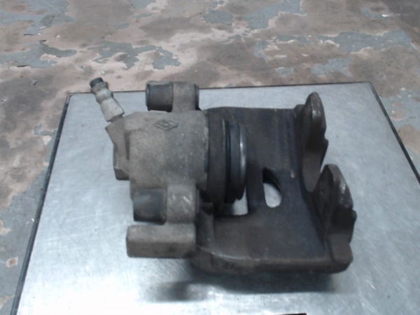 Etrier de frein avant gauche RENAULT SCENIC 3