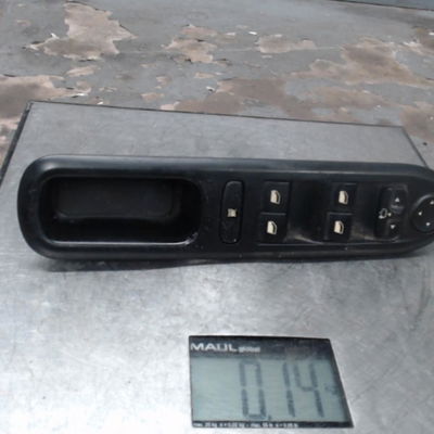Commande lève-glace porte avant gauche Peugeot 407 SW (6E_) 1.6 hdi 110 (2004-2010) 5 portes