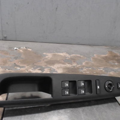 Commande lève-glace porte avant gauche Kia CEE'D 3-5 portes (ED) 1.6 crdi 115 (2006-2012)