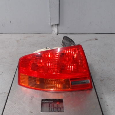 Feu arrière gauche Audi A4 B7 (8EC) 2.0 (2004-2008)
