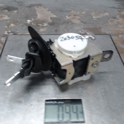 Ceinture arrière centrale Peugeot 5008 (0U_, 0E_) 1.6 16v (2009-2017)