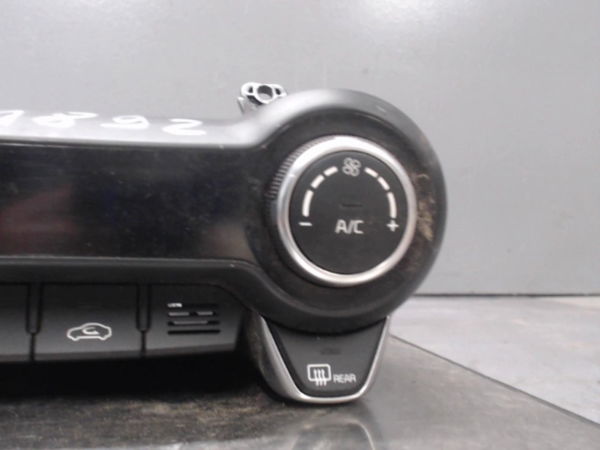 Commande de chauffage Kia STONIC (YB) 1.0 t-gdi (2017)