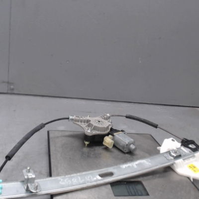 Moteur essuie-glace av droit Kia STONIC (YB) 1.0 t-gdi (2017)