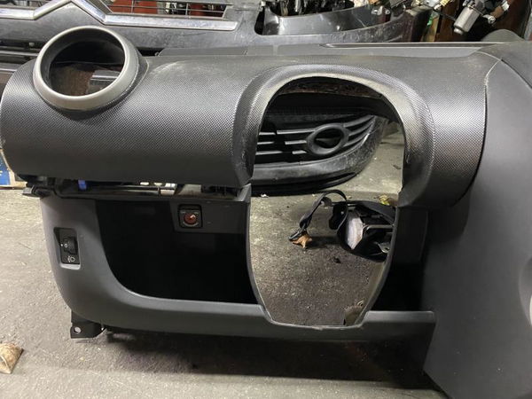 Planche de bord Peugeot 107 (PM_, PN_) 1.4 hdi (2005-2014)