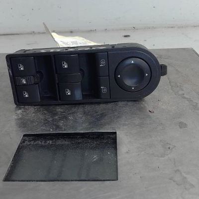 Commande lève-glace porte avant gauche Opel ASTRA H (A04) 1.8 (l48) (2004-2010)