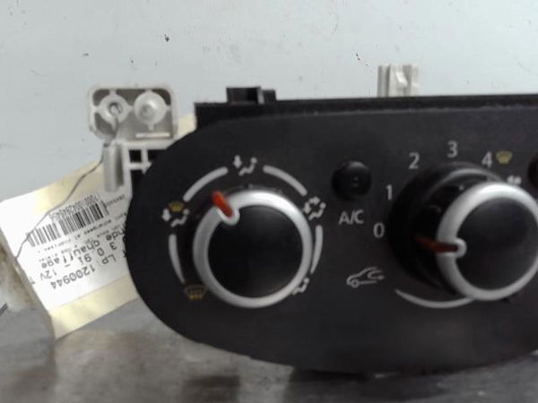 Commande de chauffage Renault TWINGO III (BCM_, BCA_) 0.9 tce 95 (2019)