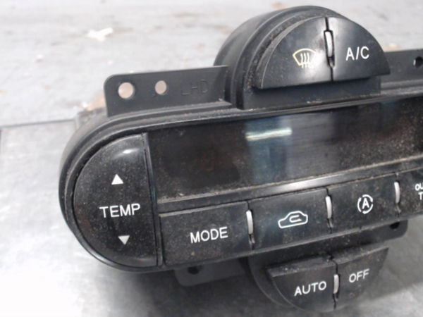 Commande de chauffage Kia CARENS II Monospace (FJ) 2.0 crdi (2002)