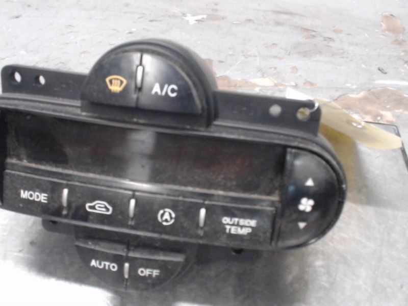 Commande de chauffage Kia CARENS II Monospace (FJ) 2.0 crdi (2002)