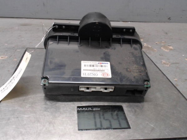 Commande de chauffage Kia CARENS II Monospace (FJ) 2.0 crdi (2002)