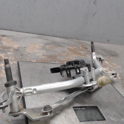 Moteur essuie-glace avant Citroën C3 III (SX) 1.2 thp 110 (2016)