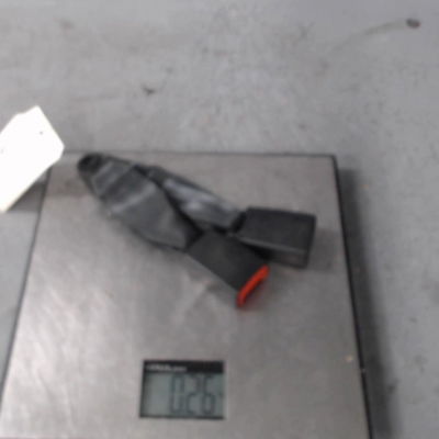 Ancrage ceinture arrière droit Ford C-MAX II (DXA-CB7, DXA-CEU) 1.5 tdci (2015-2019)