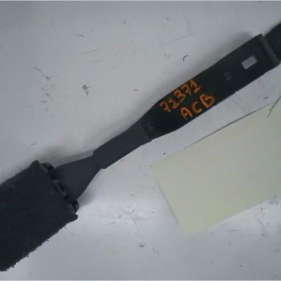 Ancrage ceinture avant droit Volkswagen CADDY III Camionnette-Monospace (2KA, 2KH, 2CA, 2CH) 1.6 tdi (2010-2015)