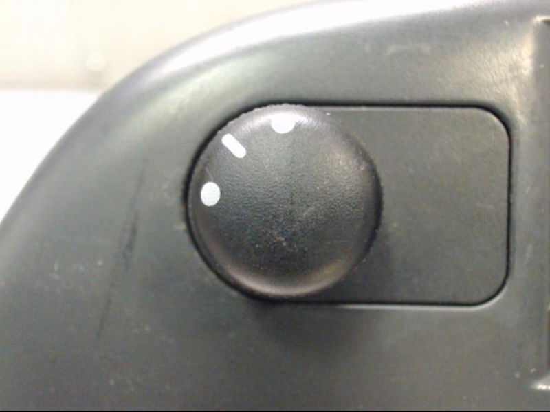 Commande lève-glace porte avant gauche SUZUKI SWIFT 3