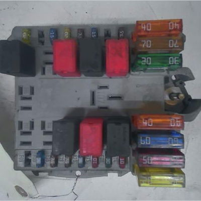 Platine fusible av Fiat PUNTO Camionnette - 3-5 portes (188_) 1.9 jtd (2000-2009)