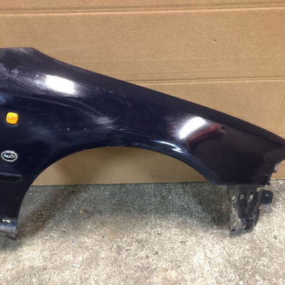 Aile avant droite Audi A4 B5 (8D2) 1.6 (1994-2000)