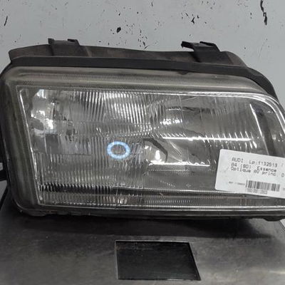 Phare antibrouillard avant gauche Audi A4 B5 (8D2) 2.4 (1997-2000)