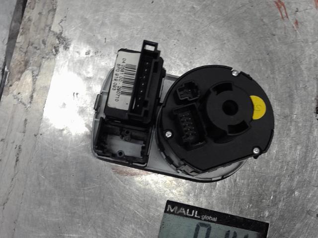 Interrupteur commande de phares Audi A1 (8X1, 8XK) 1.6 tdi (2011-2015) 3 portes