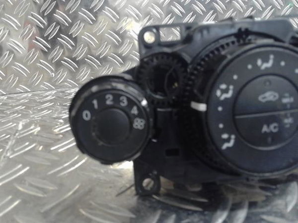 Commande de chauffage Ford FIESTA VI (CB1, CCN) 1.5 tdci (2012-2017)