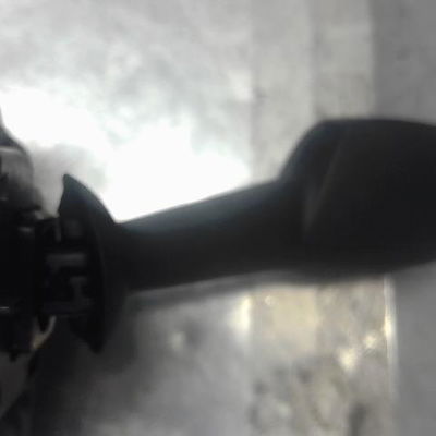 Interrupteur commande de frein a main Bmw 1 (E87) 118 i (2004-2007)