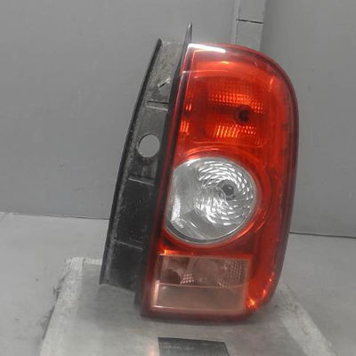 Feu arrière droit Dacia DUSTER (HS_) 1.5 dci 4x4 (hsmc, hsmd) (2010-2018) 5 portes