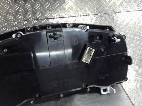 Compteur Citroën C3 III (SX) 1.2 thp 110 (2016)