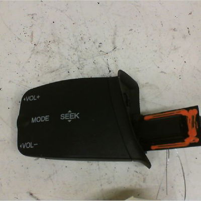 Commande autoradio Ford FOCUS C-MAX (DM2) 1.6 tdci (2003-2007)