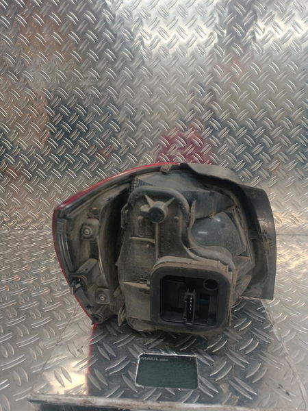 Feu arrière droit Volkswagen POLO V (6R1, 6C1) 1.4 (6r1) (2009-2014)