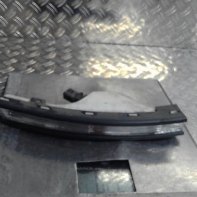 Clignotant droit Volkswagen PASSAT B6 Variant (3C5) 2.0 tdi 16v (2005-2010) 5 portes