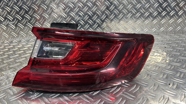 Feu arrière droit Renault MEGANE IV 3-5 portes (B9A-M-N_) 1.6 tce 205 (b9mv) (2015) 5 portes