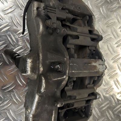 Etrier de frein avant droit Mercedes-benz CLS (C218) Cls 250 cdi - bluetec - d (218.303, 218.304) (2011-2017)