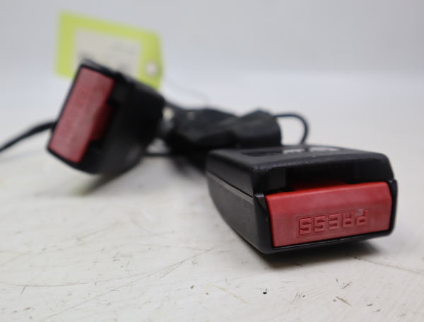 Ancrage ceinture arrière gauche Citroën C4 I (LC_) 1.6 vti 120 (2008-2011)