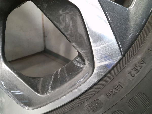 Roue complete RENAULT CAPTUR