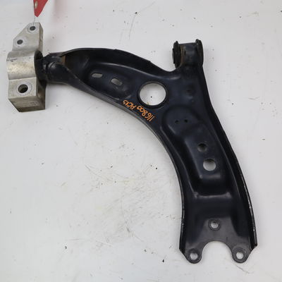 Triangle inf avg VOLKSWAGEN GOLF