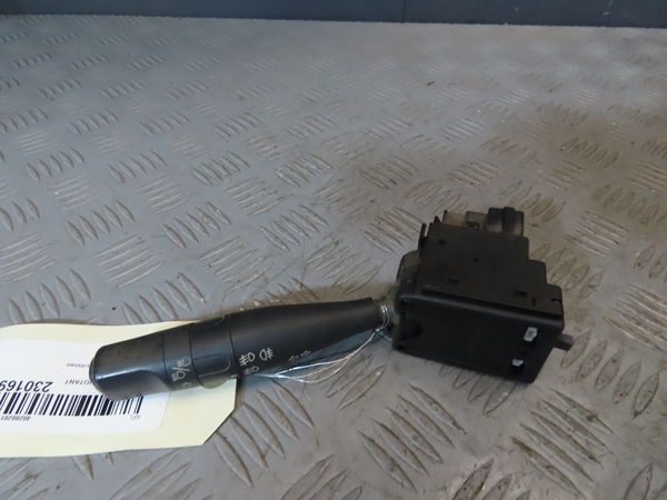 Commande clignotant PEUGEOT 106