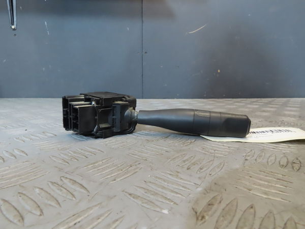 Commande clignotant PEUGEOT 106