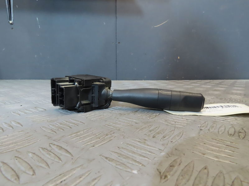 Commande clignotant PEUGEOT 106