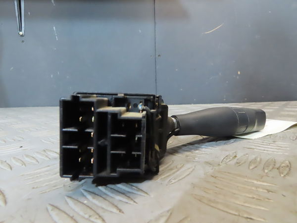 Commande clignotant PEUGEOT 106