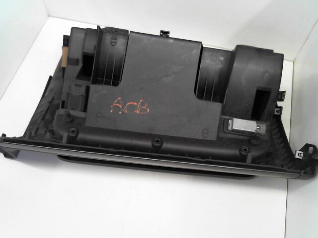 Boite à gants VOLKSWAGEN GOLF V Phase 1 11-2003--10-2008 1.9 TDI 105ch
