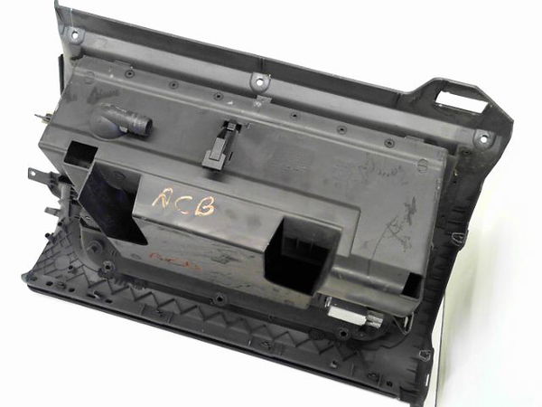 Boite à gants VOLKSWAGEN GOLF V Phase 1 11-2003--10-2008 1.9 TDI 105ch