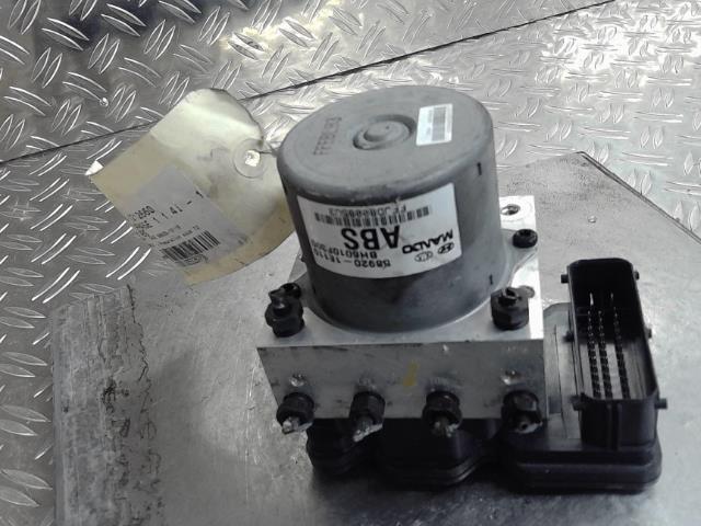 Unité hydraulique abs Kia RIO II A trois volumes (JB) 1.4 16v (2005-2011)