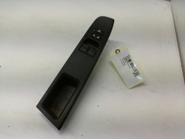 Commande lève-glace porte avant gauche TOYOTA YARIS III Phase 2 06-2014