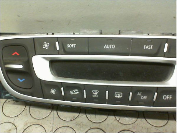 Commande de chauffage Renault SCÉNIC III (JZ0-1_) 1.6 dci (jz00, jz12) (2011) 5 portes