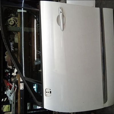 Porte avant gauche Renault SCÉNIC III (JZ0-1_) 1.6 dci (jz00, jz12) (2011) 5 portes