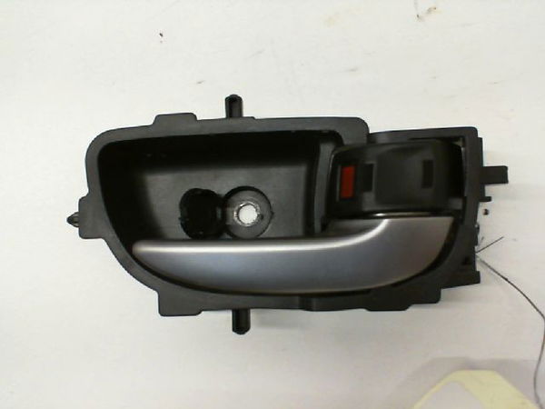 Poignee int porte avd TOYOTA YARIS III Phase 2 06-2014