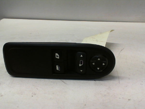 Commande lève-glace porte avant gauche CITROEN C3 II Phase 2 03-2013--12-2016 1.2i 82ch