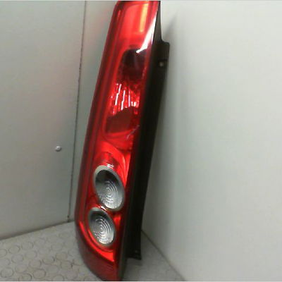 Feu arrière gauche Ford FIESTA V (JH_, JD_) 1.3 (2001-2008) 3 portes
