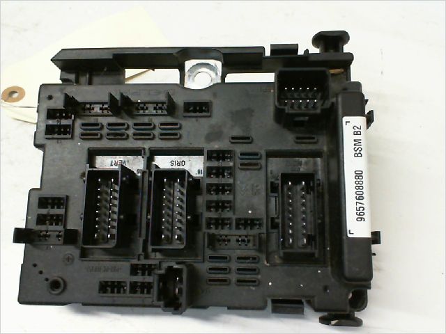 Boite a fusibles PEUGEOT 206  Phase 1 03-2009--05-2013 1.4 HDI 70ch